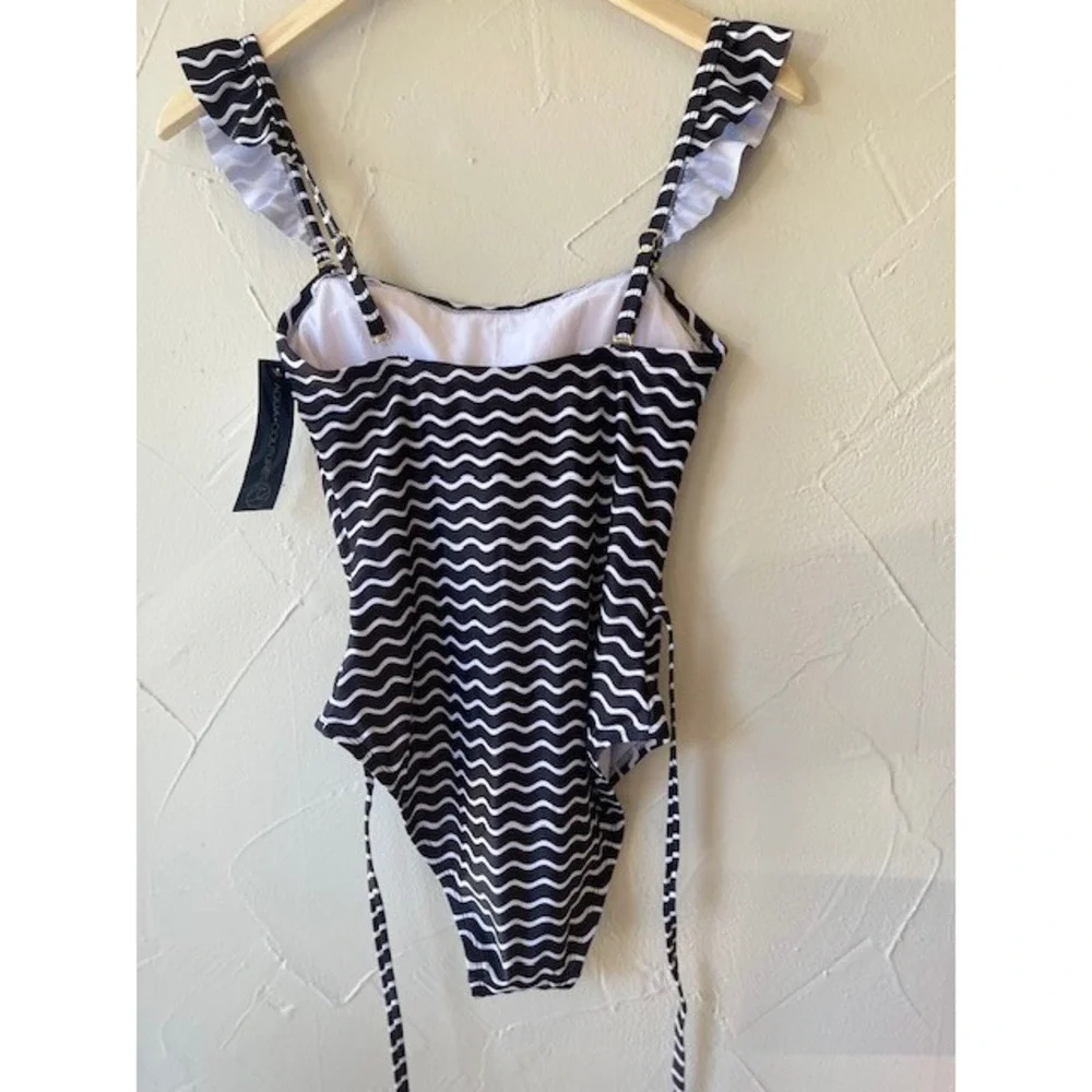 Aqua Couture Black & White Stripped Pattern Swim one Piece Size Small